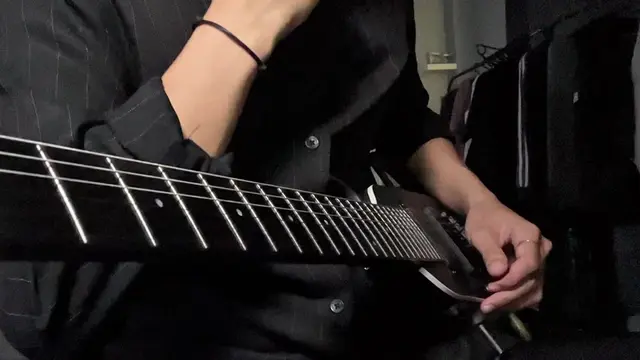 merry christmas, i miss u #donnerhushxpro #guitartok #merrychristmas #donnersale