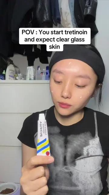 Who’s currently in their “you’re gonna work” era with tretinoin? 😂👇 And to eve