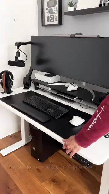 My new desk setup has been great, but 6 months later I felt the setup was lackin