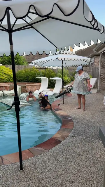 How we summer in Texas.  Smash burgers, swimming and flower bar 🍔 💐  #summerti
