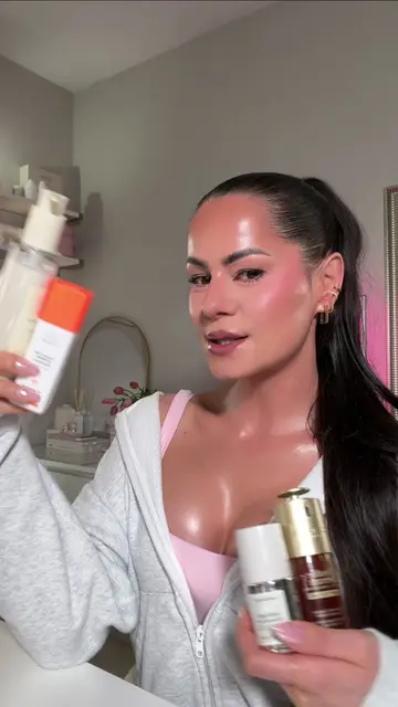 heavy on healthy skin & anti aging 😌 @Clarins @sioris_global @Drunk Elephant @N