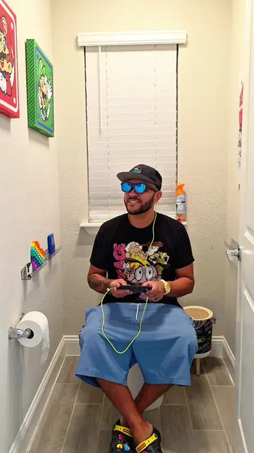 Guess how I kill boredom during bathroom breaks? 😎 Kick back, watch your favori