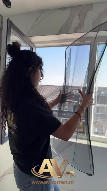 🦟 Frisse lucht zonder insecten? Dat regel je met AV Horren. Onze horren worden 
