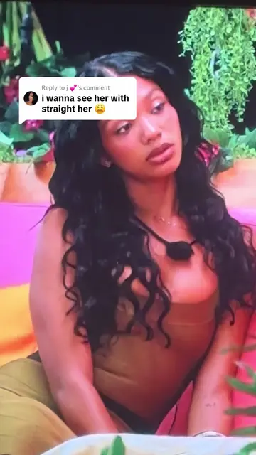 Replying to @j 💕 I agree but you must admit she looks so good with this hairsty
