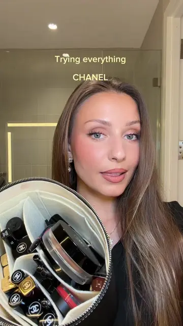 Full face of @chanel.beauty ♥️  . PRODUCTS N°1 DE CHANEL Revitalizing Eye Cream 