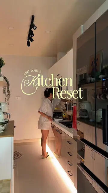 clean with me 🏡🧽🫧 my late night kitchen reset ✨ #cleanwithme #kitchenreset #C