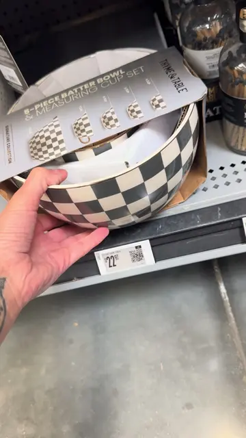 Today’s @Walmart finds! 🤍 These checkered bowls went viral and sold out, so I w