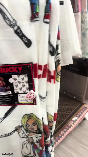 Thanks to my Friend for saving me the Chucky blanket ✨🎃🖤I love that this year 