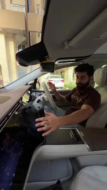 Ye hai meri 1.5 cr ki mercedes ki hyper screen. 56 inch total but 3 screens h is