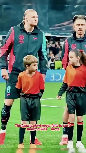 #Soccer #tiktokcampaignHasland respects moments. This big guy always treats ever