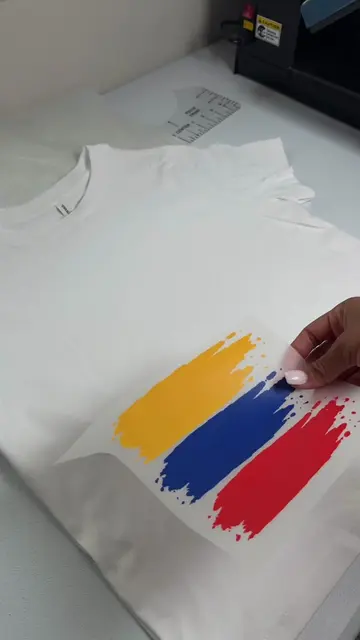 🇨🇴 Lleva con orgullo el lugar que siempre estará en tu corazón. Nuestra camise