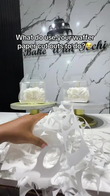 I sha chop my own with juice😭 I can’t let my waffer paper go to waste. . Need a