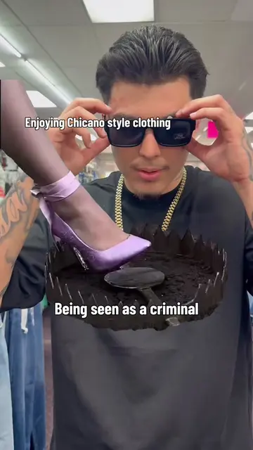 It’s an art not to cross the line #Cholo #Ese #Foo #internationalshipping #chica