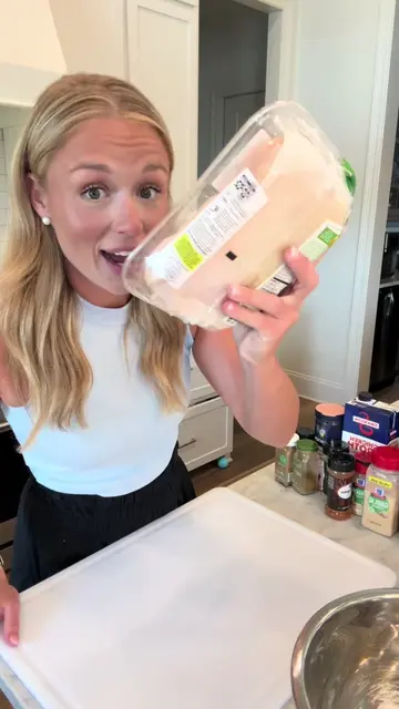 Meals that helped me lose 45 lbs ✨🤍 Let’s make Mediterranean Chicken Bowls! The