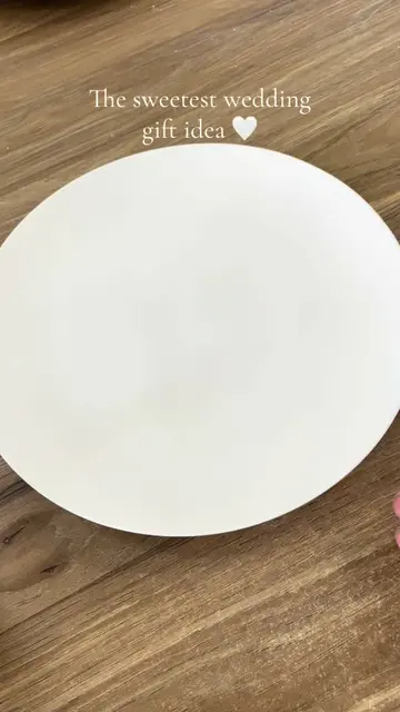 A wedding gift that’s made to be displayed, used, and remembered 🤍 Every plate 