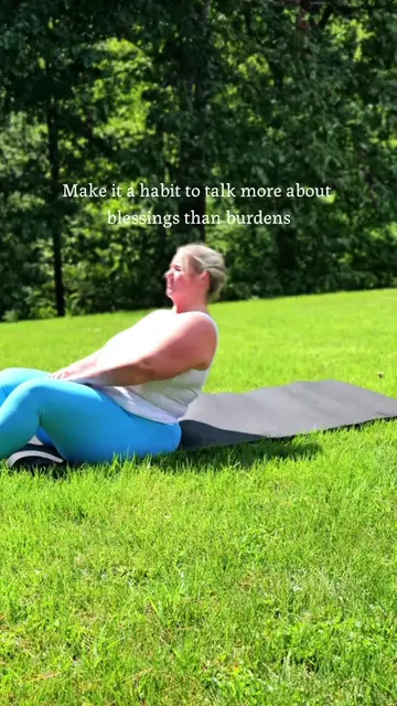 #CapCut #flexible #yoga #outdoorsyoga #plussizeyoga 