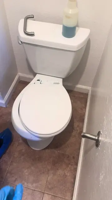 🧼 Another Move-Out Cleaning Completed! ✨🏡 This home was left very dirty, but m