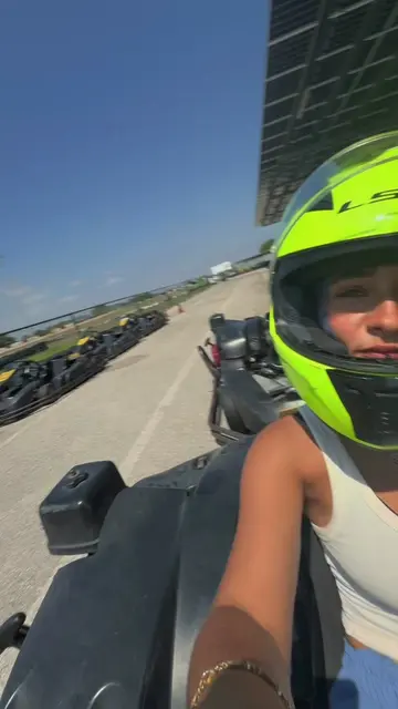 Mais um dia mais um Sidequest e desta vez vamos aos karts 🏎️⭐️ #karting #kart #