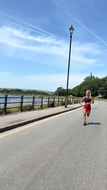 Shake out and strides before the 10k race pb