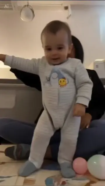 Baby dance 😂😂😂😂#capcut #capcutpioneer #pioneertemplate #fyp #viral 