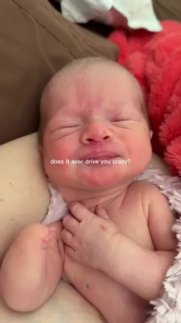 2 days old vs 4 months old 😭😭 also.. her little arm in the first video.. I CAN