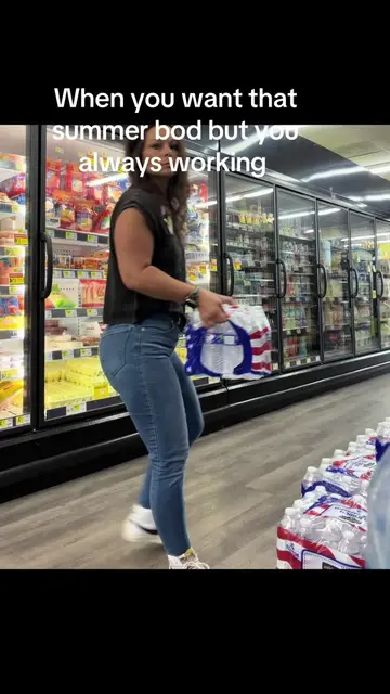 Gotta get those gains in somehow. 🏋️‍♀️ 🏋️‍♀️ 🏋️‍♀️ #dollargeneral #mcgregort
