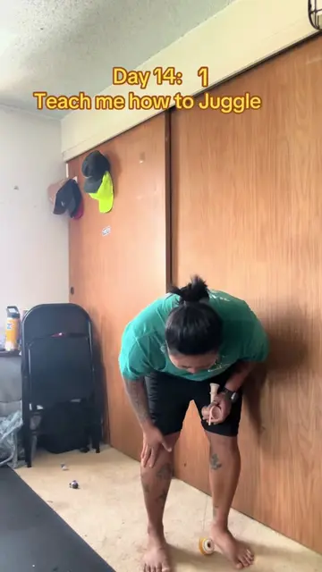 Soo determined to juggle. So I’m gonna number my videos on the progress until I 