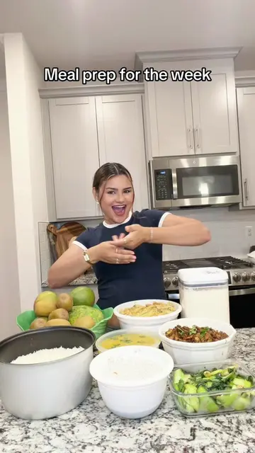 Sunday meal prep is backkkk! Nothing too fancy, just good food waiting for me in