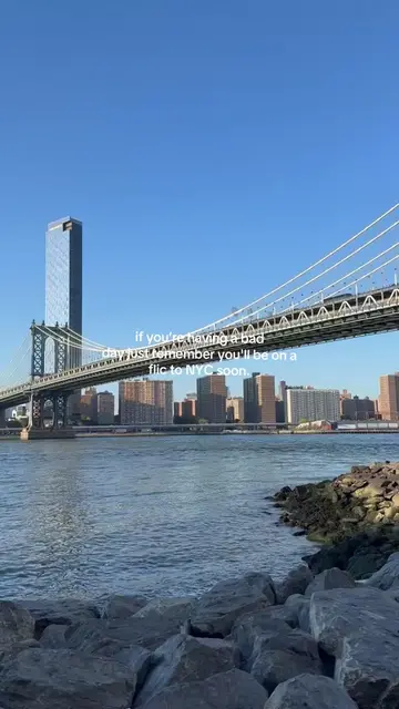 if you’re having a bad day just remember you'll be on a flic to NYC soon!🏙️🇺🇸