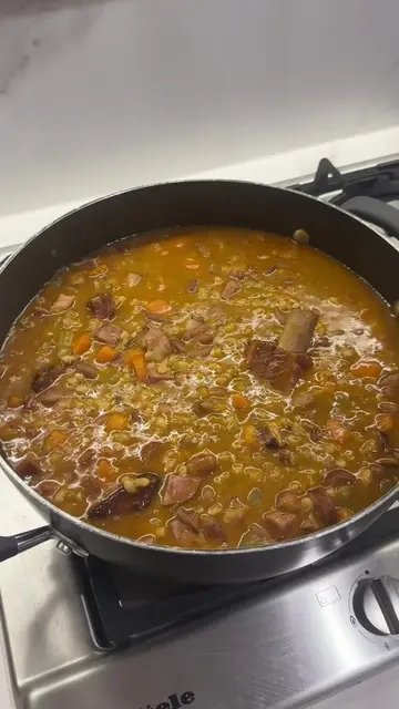 Episode 3 of cooking with my balkan mum I wanted to learn all of my childhood re