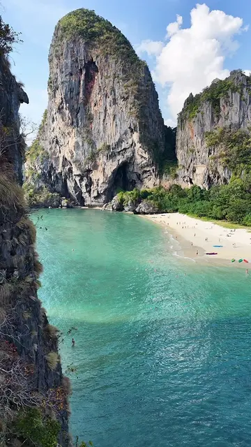 Four Islands. One tropical masterpiece 🏝️🌊 📍 Krabi , Thailand 🇹🇭  - Phra Na