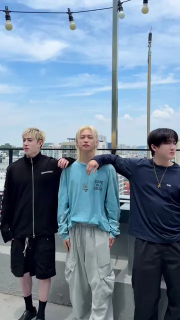 🤙🤙🤙 #StrayKids #스트레이키즈 #YouMakeStrayKidsStay 