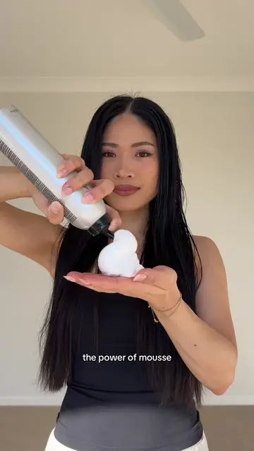 If you don’t use a mousse for your blowouts, this is your sign to!! Using @Kenra