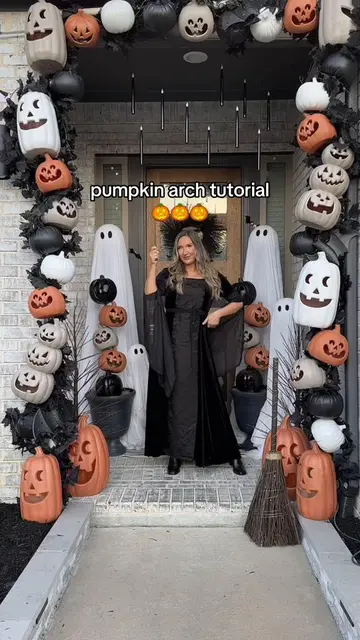 DIY Pumpkin Arch for Halloween🎃Everything is in my LTK! Should i bring the pump