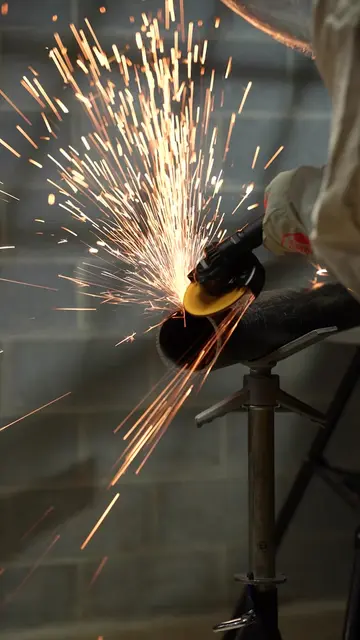Did someone say, "World's First" 🌎? Link in bio. ATOMIC™ 20V MAX* Fabrication T