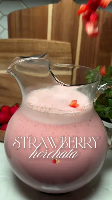Strawberry Horchata 🍓 Horchata de Fresa  Creamy, refreshing, and bursting with 