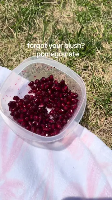 forgot your pomegranate? that’s a shame😔 #makeup #pomegranate #fyp #foryoupage 