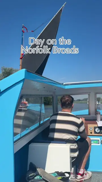 Had the best day exploring the broads in the sunshine 🦆 🚤  Boat hire from @Her