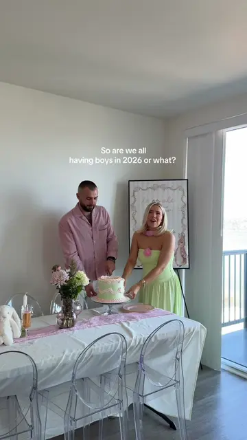 I swear we’re all having boys— it’s a boy boom! comment below what you’re having