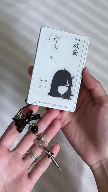 Tiny and customizable, the @xteink e-reader makes reading books, manga, and grap