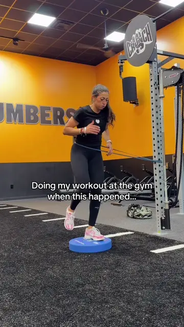 supportive gym girls that pull you into side quests are my kinda girls 😂💖 #gym