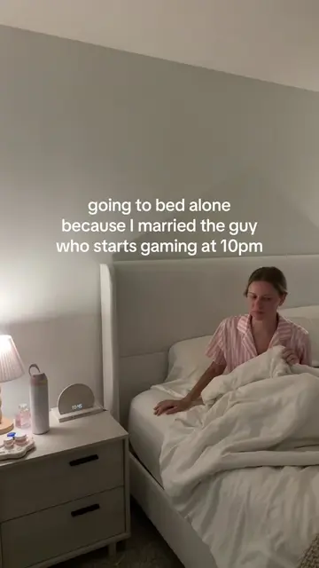 goodnight I guess!! #husbandwife #relatable #marriage #husband #nightroutine 