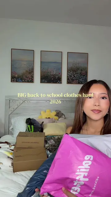 now what do i wear for the first day.. #backtoschool #haul #clothes #aesthetic 