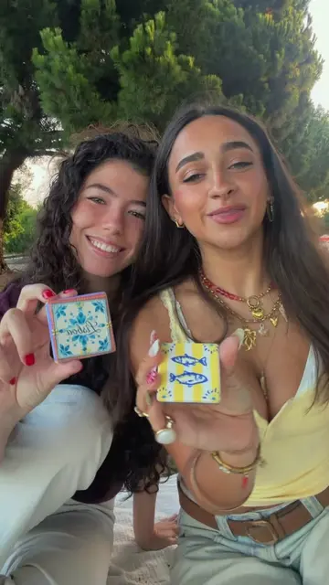 Levei a Alexandra a fazer um azuleijo painting workshop com a @Make Your Magnet 