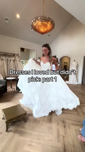 I about stopped looking after just the very first dress 😍😩 @Monique Lhuillier 