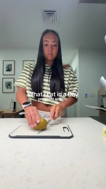 A day on my plate🤰🏽(pregnant edition) I’ve been craving something different ea
