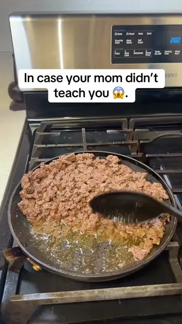 In case your mom didn’t teach you. #lifehacks #lifetips #tipsandtricks #cook #mo