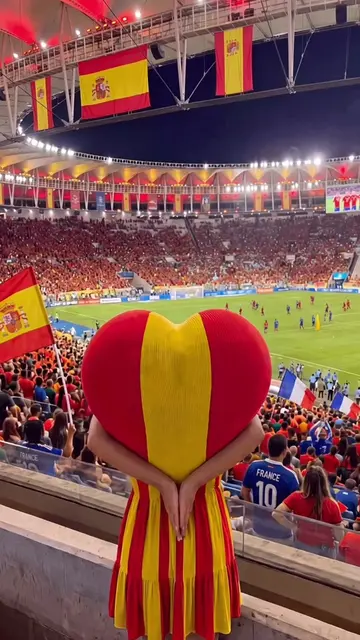Viral Heart Trend for Spain🫶 Who’s winning the World Cup?🏆⚽️ #worldcup #Soccer