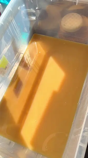 Bleach tub squeezes   This has multiple bottles of dettol, full bottle of bleach