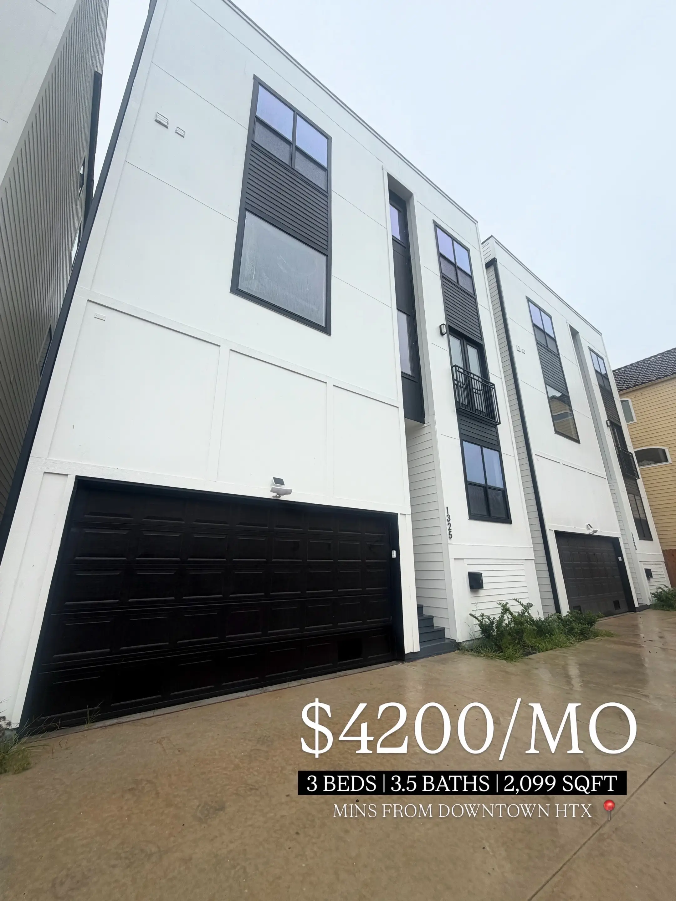 This spacious home features: 🛏️ 3 bedrooms 🛁 3.5 bathrooms 📐 2,099 square fee